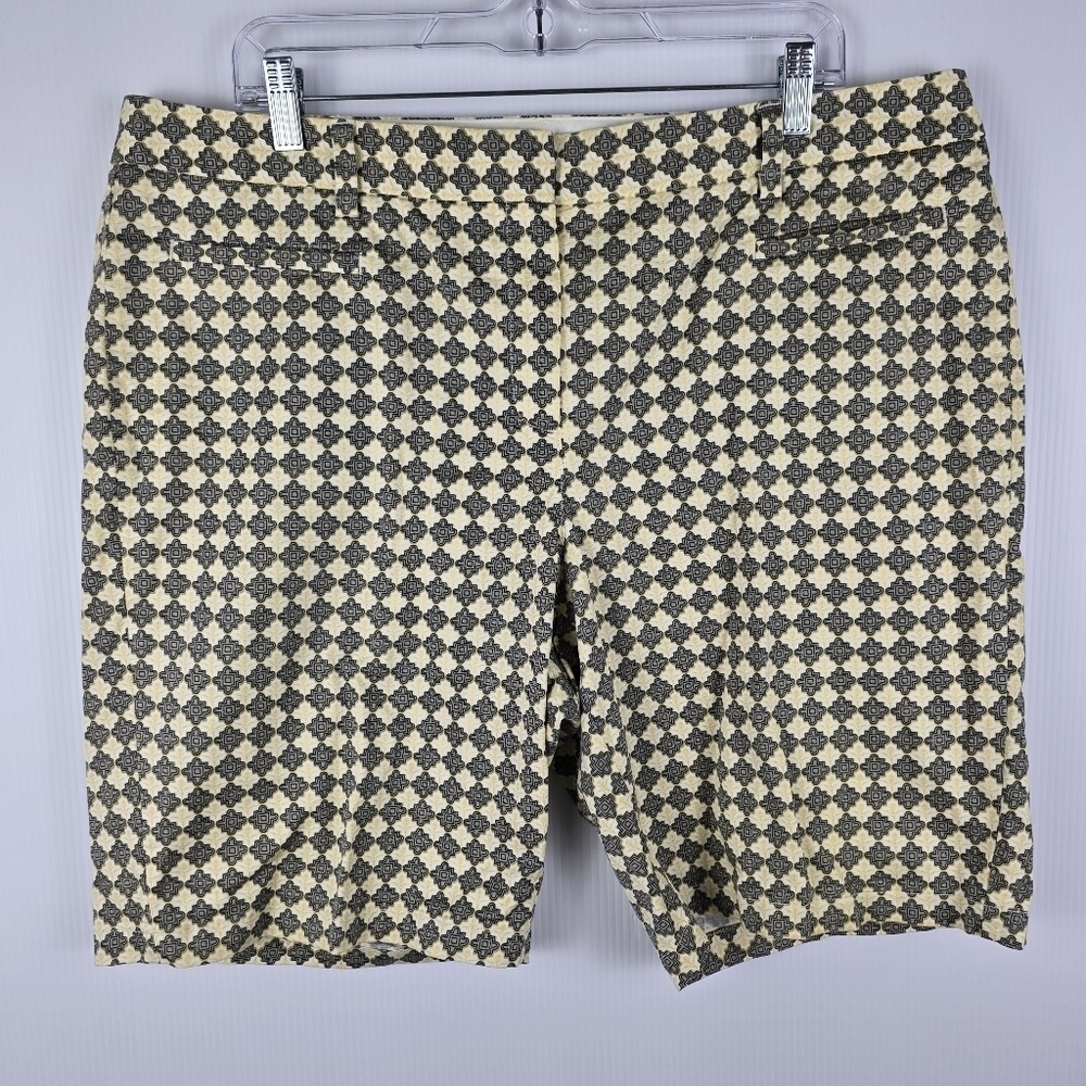 NWOT Lands' End Women's Chinos Geometric Print Betmuda Shorts Size 16 Fit 2